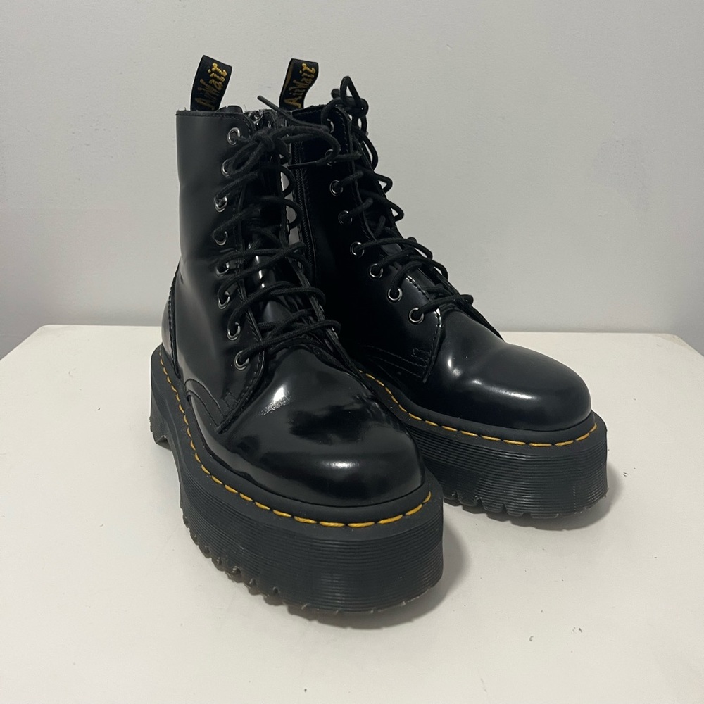 Doc Marten platform jadon boots!